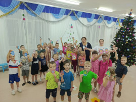 Прощай, елочка! Прощай, елочка!.